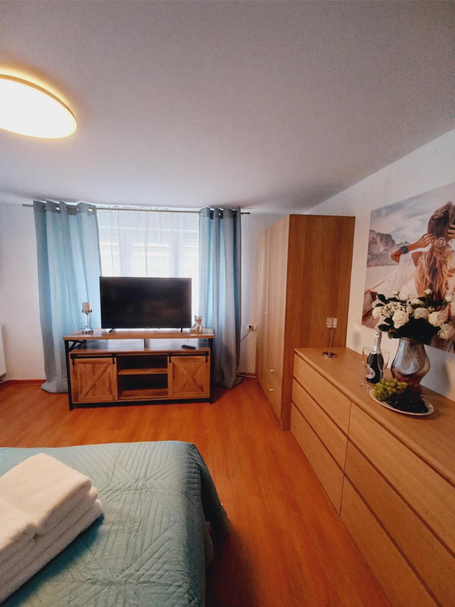 Apartament 2 Sypialnie Z Kuchnia - 200 Metrow Od Morza เมียนซิดดรอแย ภายนอก รูปภาพ